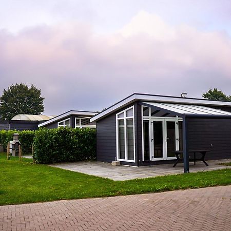 Vakantiehuis Met Vijverzicht Lathum Exteriör bild