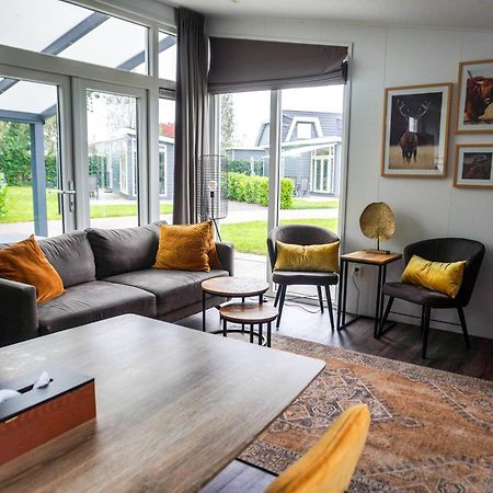 Vakantiehuis Met Vijverzicht Lathum Exteriör bild