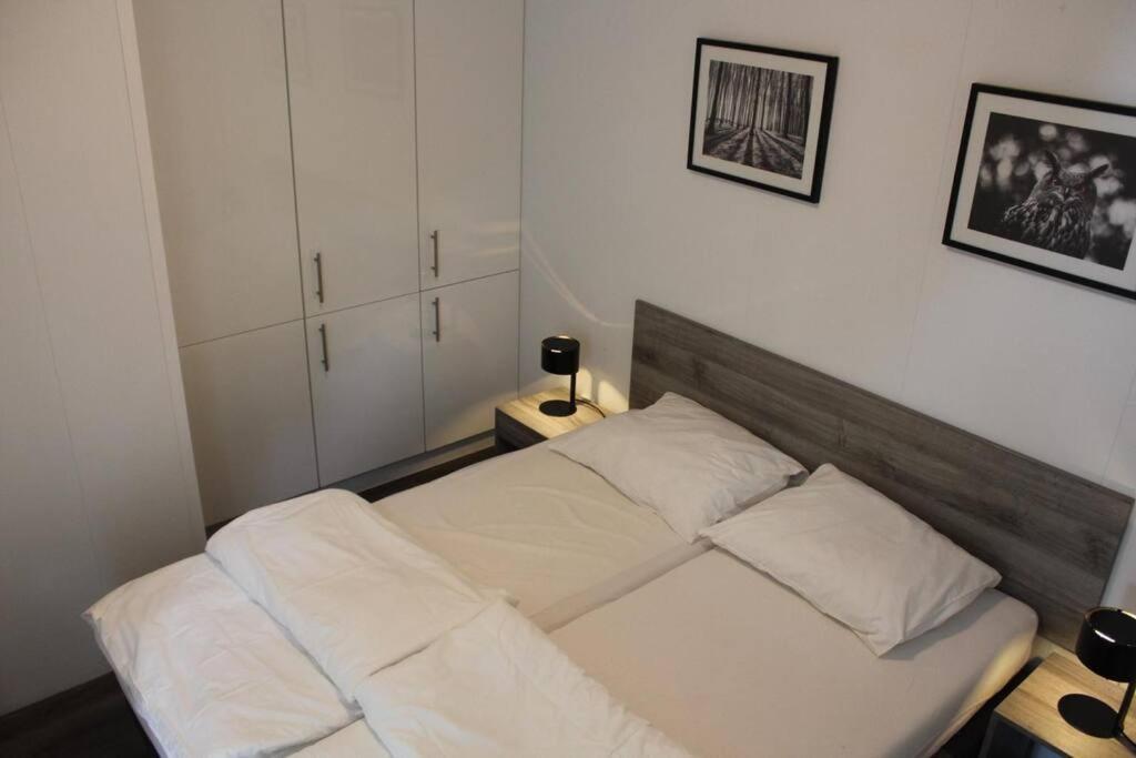 Vakantiehuis Met Vijverzicht Lathum Exteriör bild
