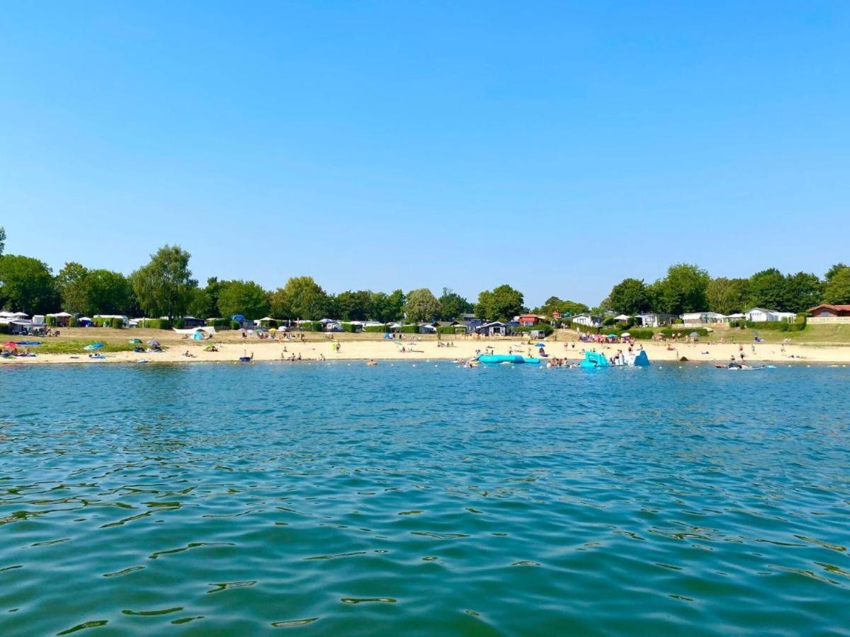Vakantiehuis Met Vijverzicht Lathum Exteriör bild