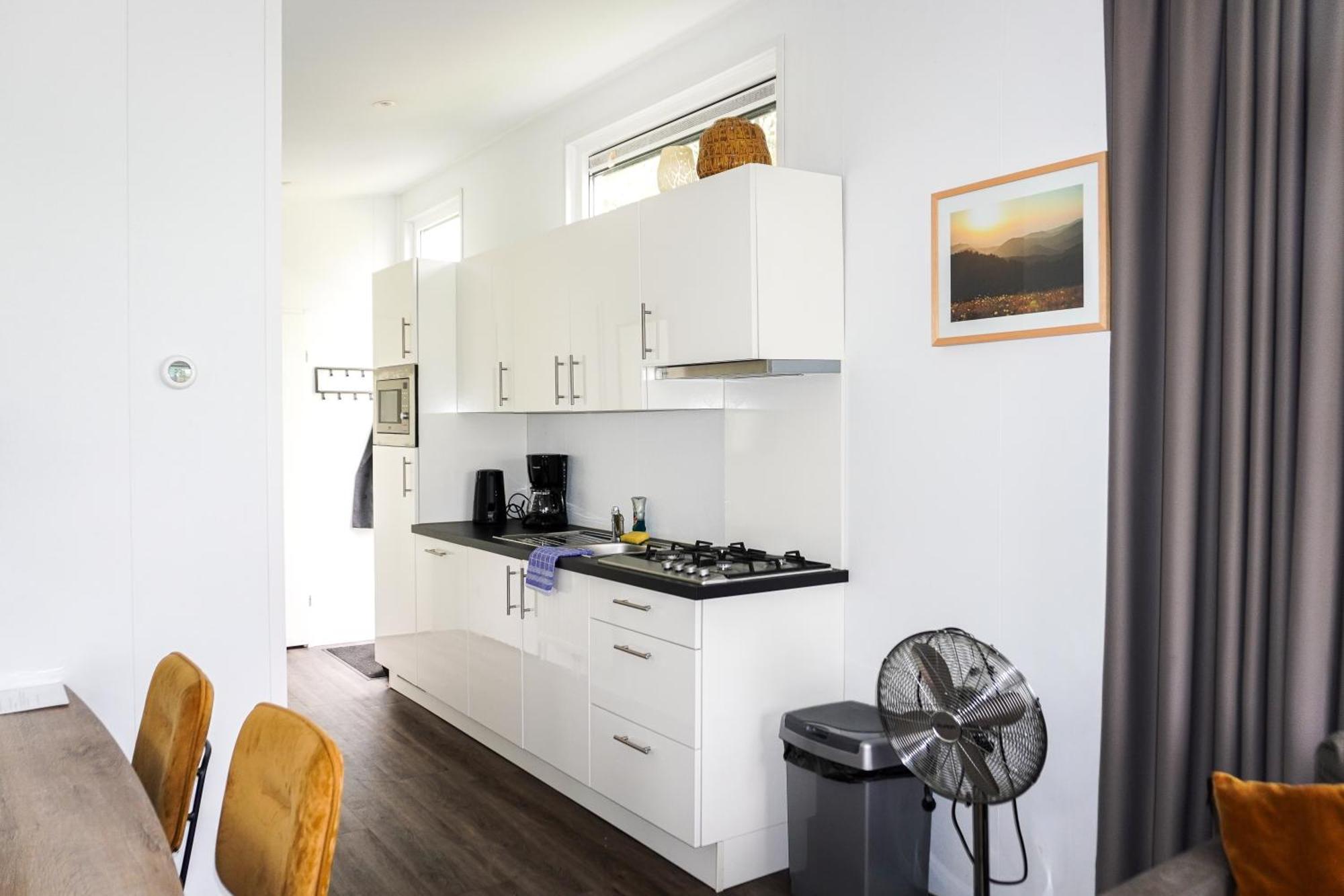 Vakantiehuis Met Vijverzicht Lathum Exteriör bild